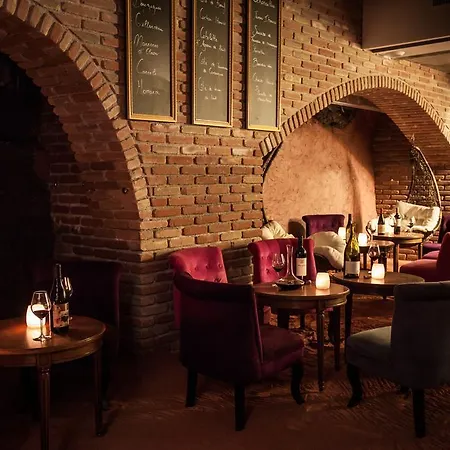 Hotel C Spacieuses Nimes