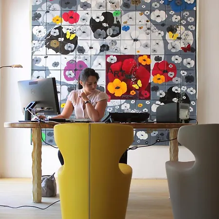 Hotel C Spacieuses Nimes