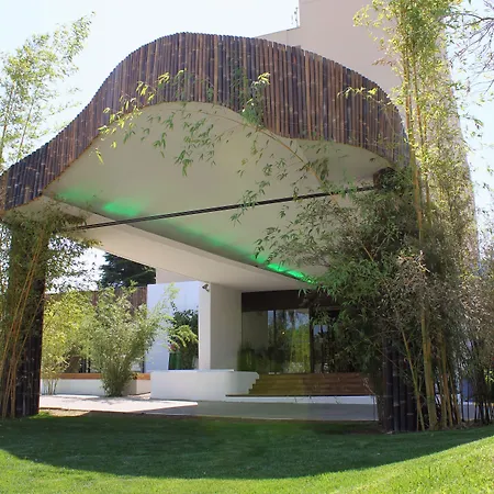 C Spacieuses Hotel 4*