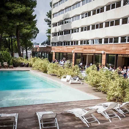 Hotel C Spacieuses Nimes