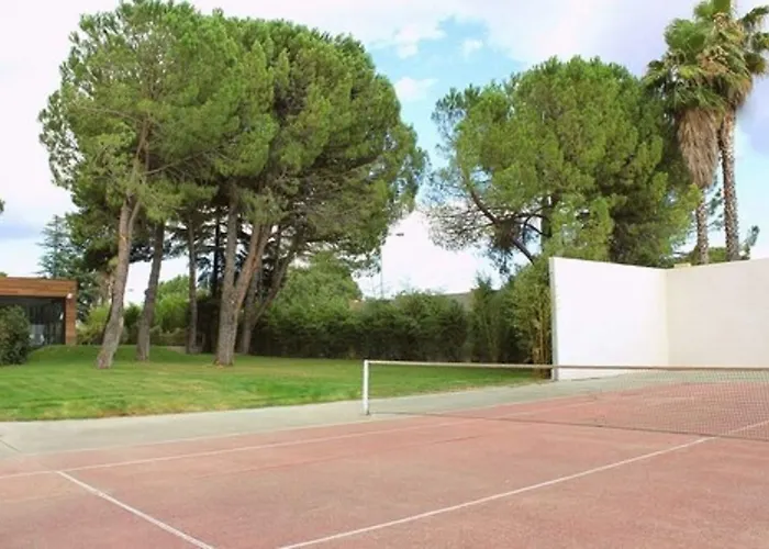 C Spacieuses Szálloda 4*