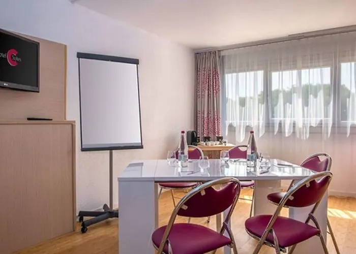 C Spacieuses Hotel 4*